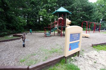Forest Lake at Oyster Point Apartments Playground